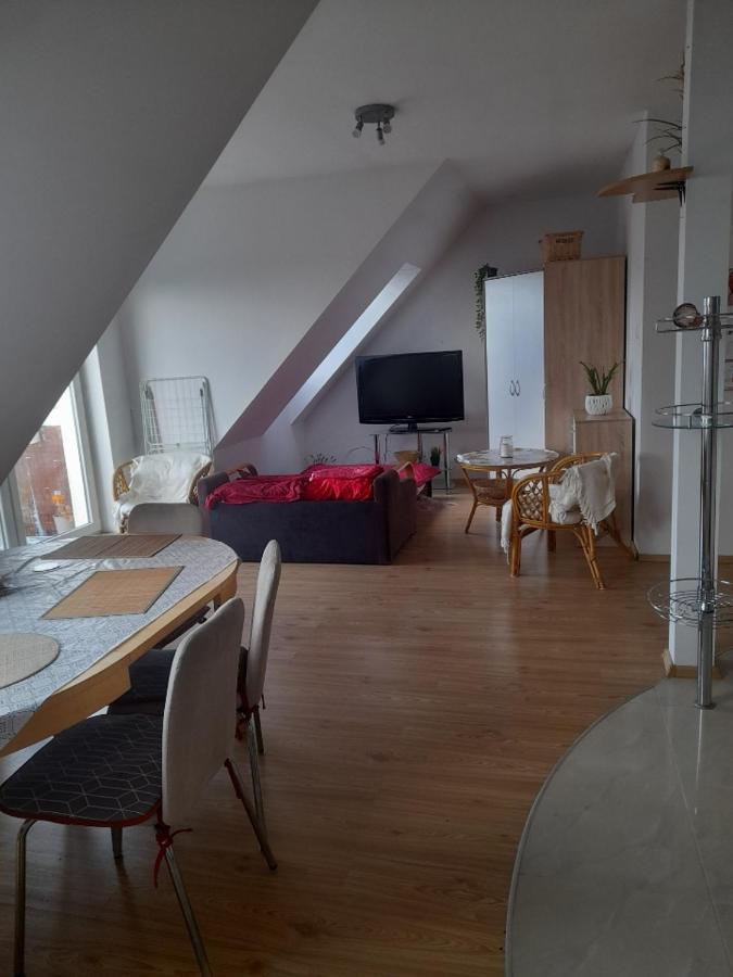 Jasne Czyste I Zadbane Mieszkanie Blisko Lotniska Gdansk Exterior photo
